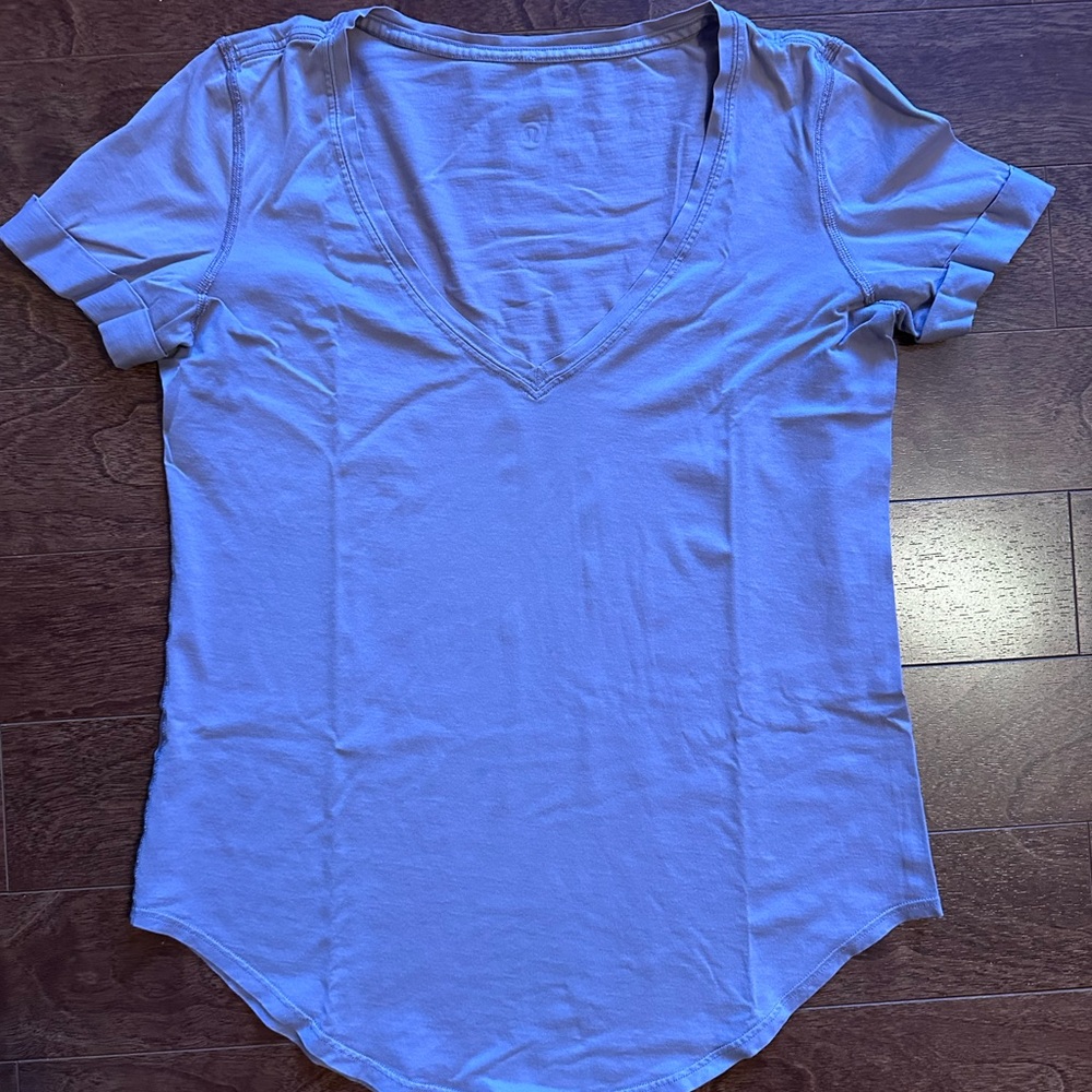lululemon athletica V-Neck Tee